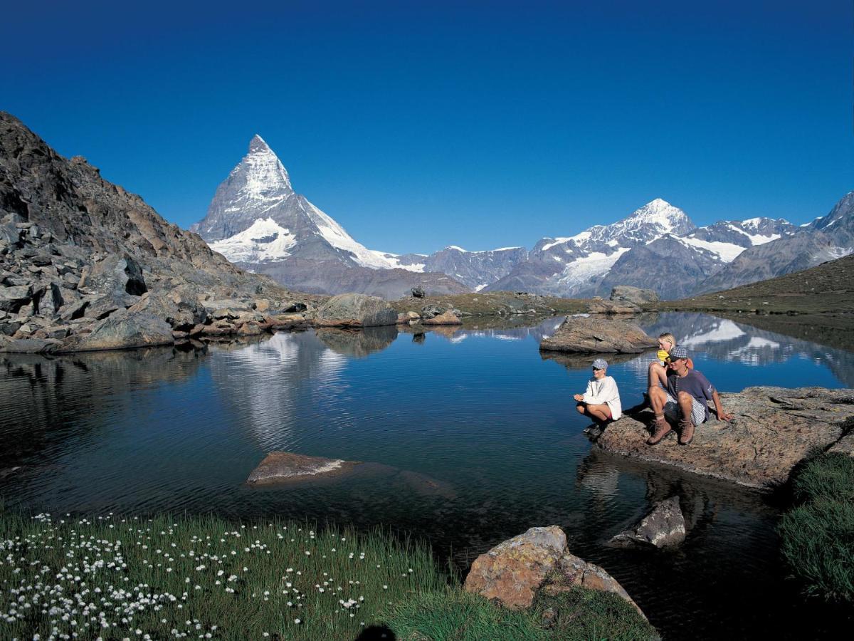 Apartment Chalet Dossen Zermatt Bagian luar foto